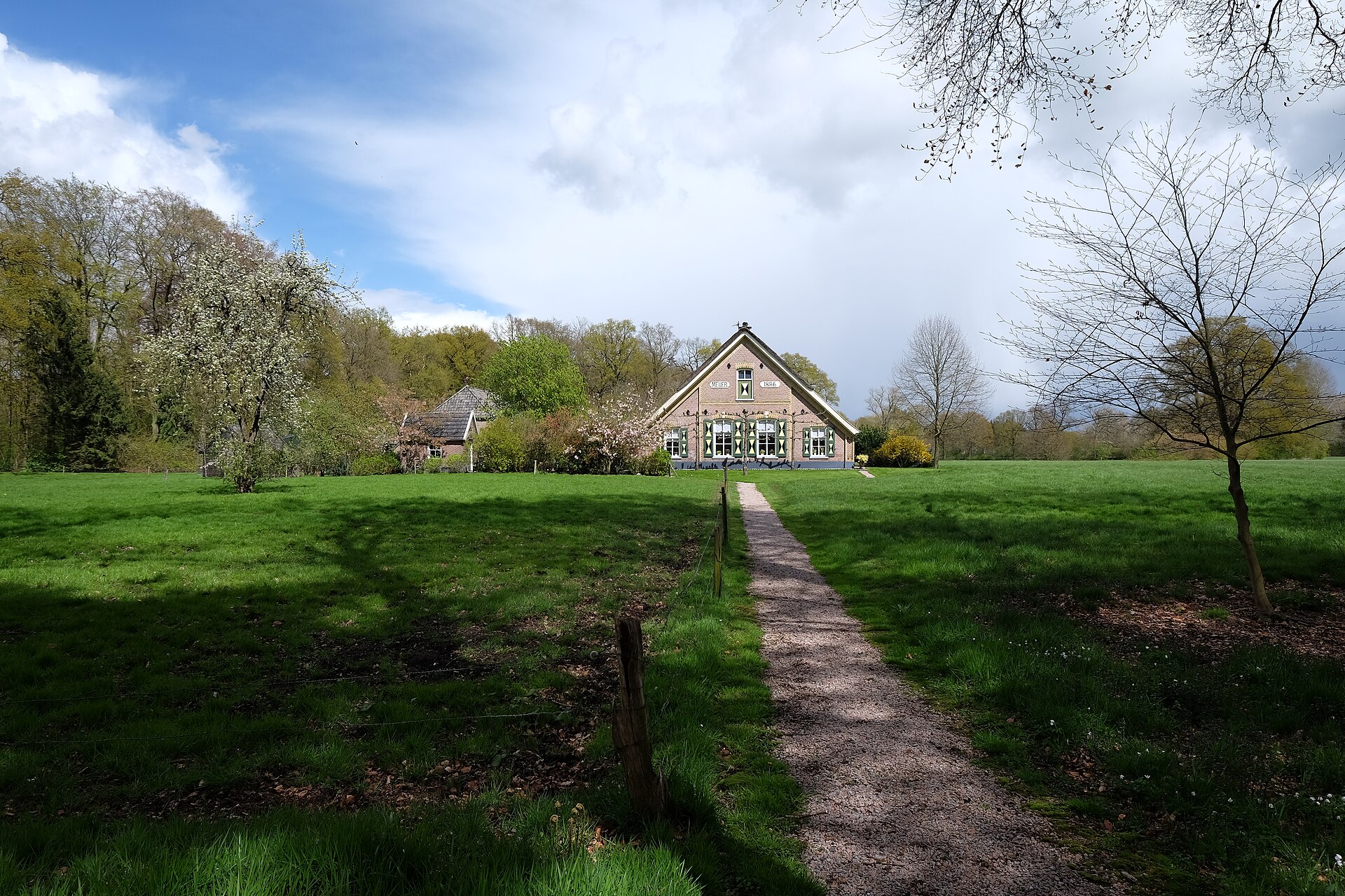 Lokale omgeving van Laren als lokaal beeld bij website laten maken Laren